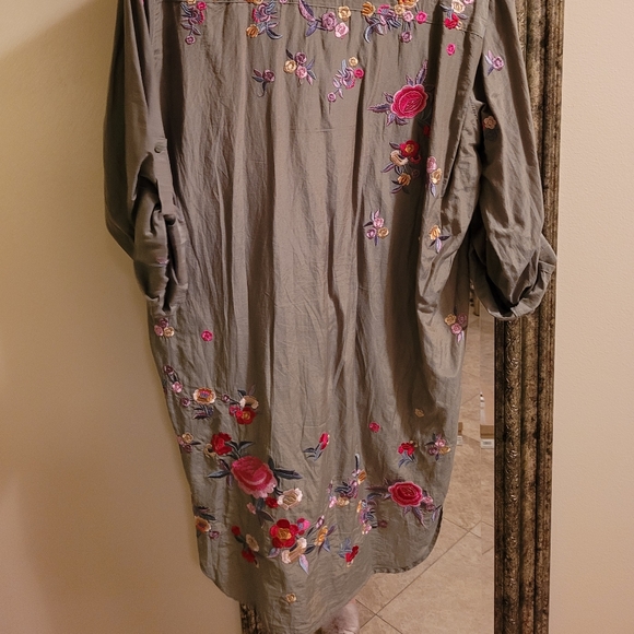 Zara oversized floral shirt - Picture 3 of 3